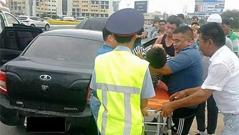 В Актау в результате ДТП тяжелые травмы получили два человека