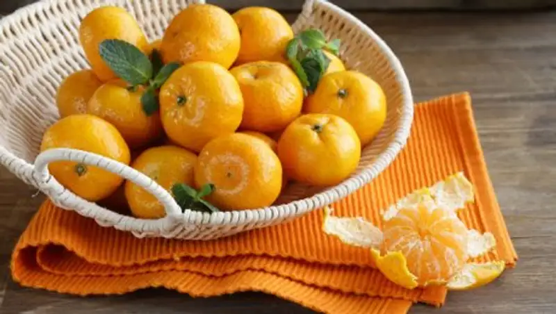 Казахстанцев заверили, что мандарины не заражены гриппом и не опасны для детей