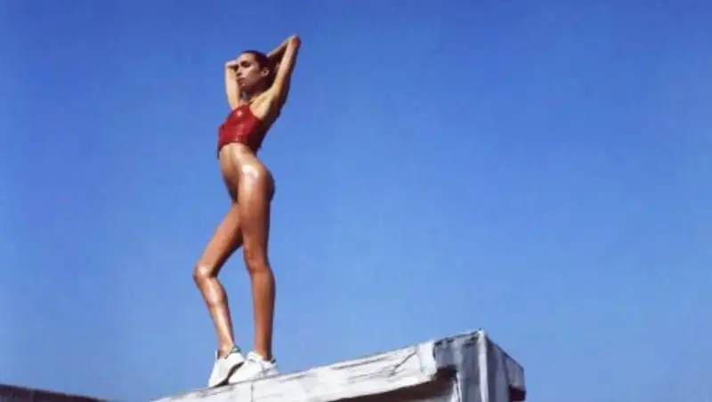 Девушкой месяца мужского журнала Playboy стала не совсем девушка