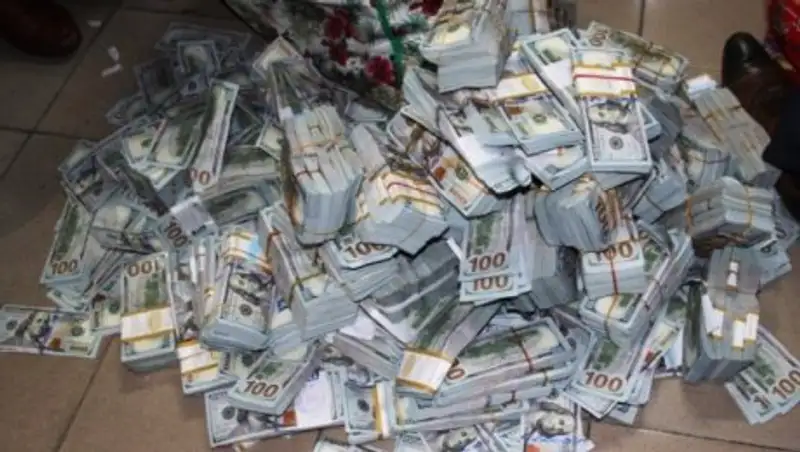 В пустой квартире Лагоса нашли 43 миллиона долларов