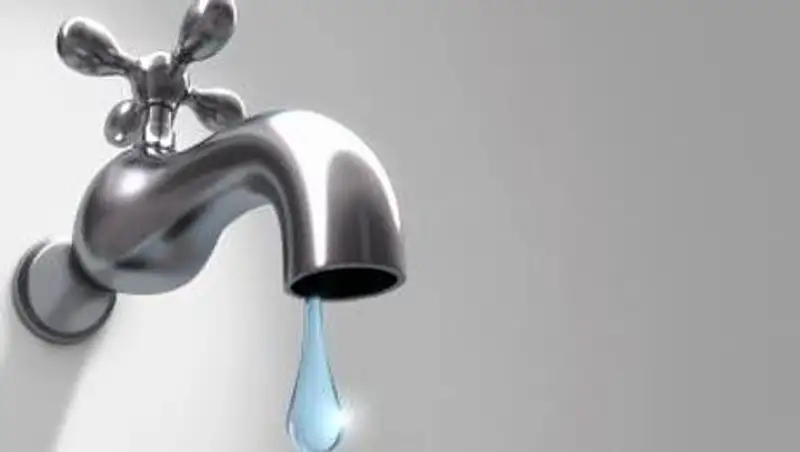 Жители села в ВКО живут три месяца без воды