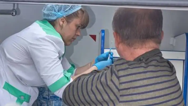 Это не проблема - 2 дозы вакцины от COVID-19 можно получить в разных регионах