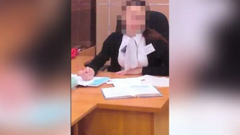 В Татарстане учительница литературы уволилась после секса с ученицей