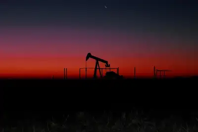 Страны ОПЕК+ оставили без изменений план по добыче нефти