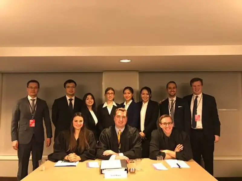 Университет КАЗГЮУ вошел в топ-50 ВУЗов мира, фото - Новости Zakon.kz от 12.04.2018 17:06