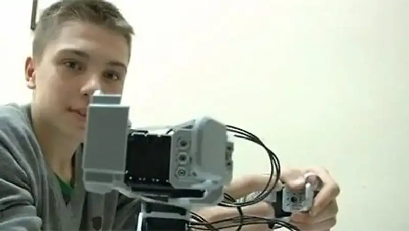 На смену алматинским учителям приходят роботы