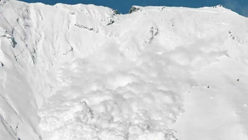 Алматы тауларында 1000 текше метр болатын &#1179;ар к&#1257;шкіні ж&#1199;рді