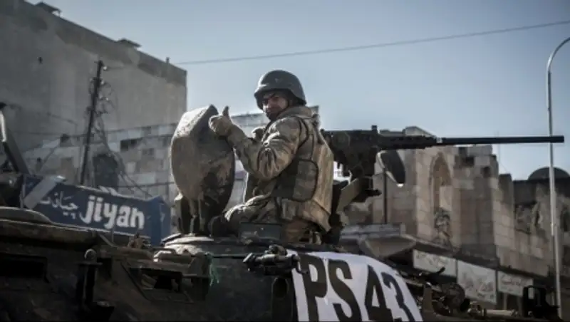 Сильный взрыв прогремел на границе Сирии и Турции