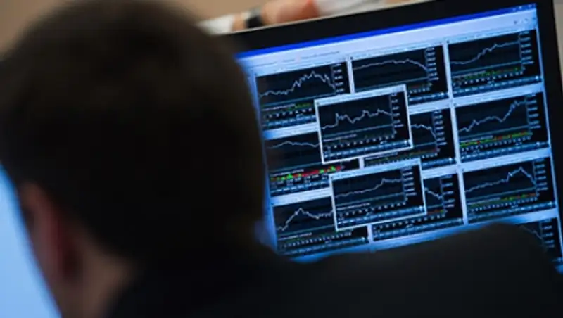 Рубль и нефть обвалились после решения ОПЕК