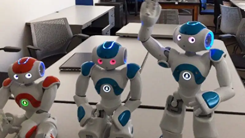 В ходе простого эксперимента у робота появилось самосознание