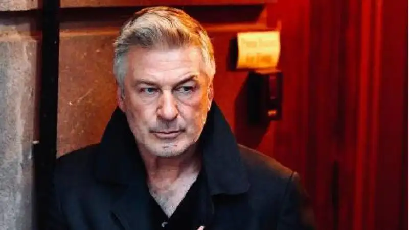 Суд в США выдал ордер на изучение телефона Болдуина