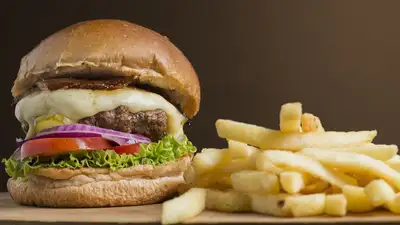 В Казахстане подорожал фастфуд, фото - Новости Zakon.kz от 23.05.2023 15:34