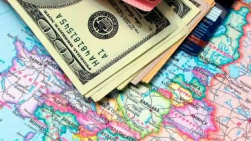 Почему женам и детям казахстанских чиновников не запретили иметь счета за рубежом