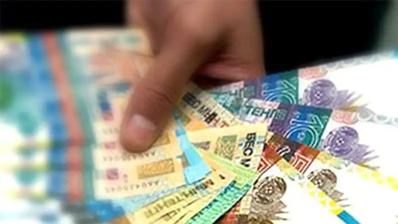 Казахстанцы спешат снять со счетов легализованные миллионы
