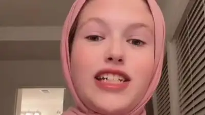 подросток мечтает посетить Казахстан, фото - Новости Zakon.kz от 02.11.2023 23:23