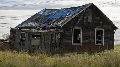 Более 29 тысяч казахстанцев живут в аварийных домах