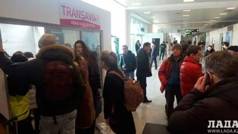 Рейс Актау-Москва из-за неисправного двигателя самолета перенесли на 13 января