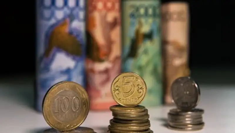 Стало известно, сколько казахстанцы перечислили в фонд медстрахования