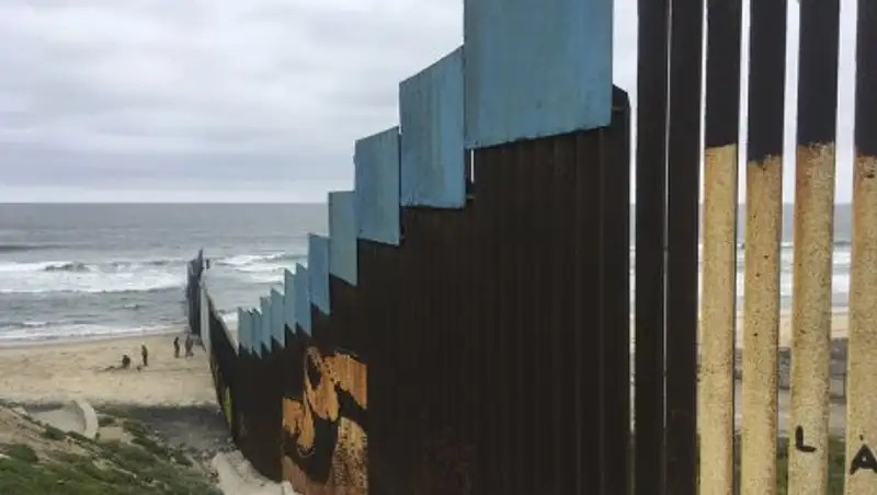 Мексика не будет платить за строительство стены на границе с США