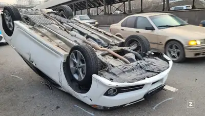 ДТП на Саина, фото - Новости Zakon.kz от 26.02.2022 21:53