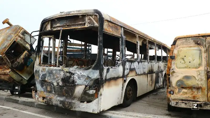 сгоревший автобус , фото - Новости Zakon.kz от 13.01.2022 15:49