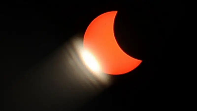 В Антарктиде увидят частное солнечное затмение, а в Европе и Америке - полное лунное