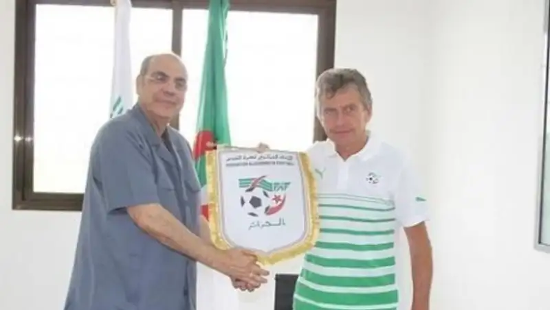 Федерация футбола Алжира запретила клубам приобретать иностранцев 