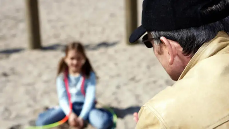 Пристававший к малышам педофил задержан в Караганде