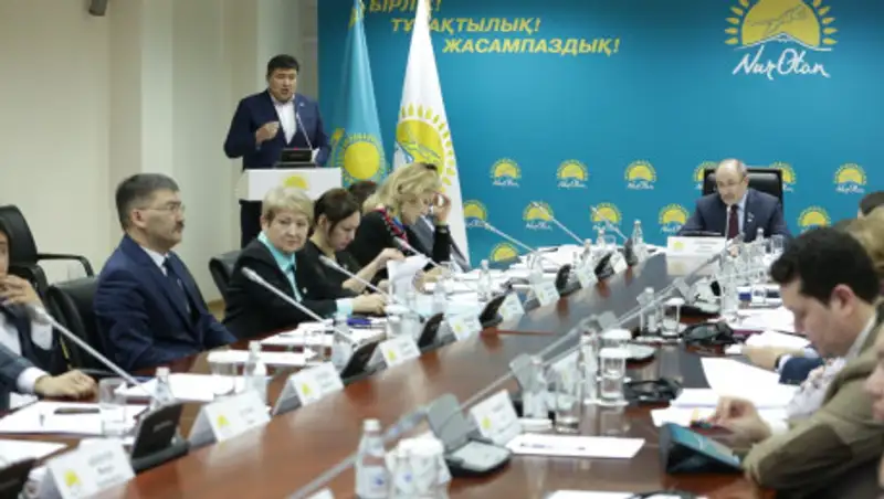 Партия Nur Otan держит на контроле вопрос строительства общежитий