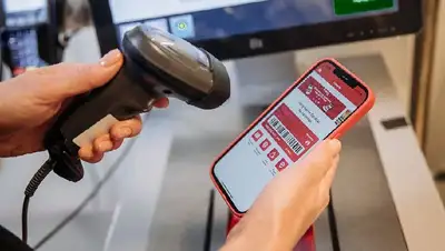 помощь покупателям, фото - Новости Zakon.kz от 08.02.2022 13:26