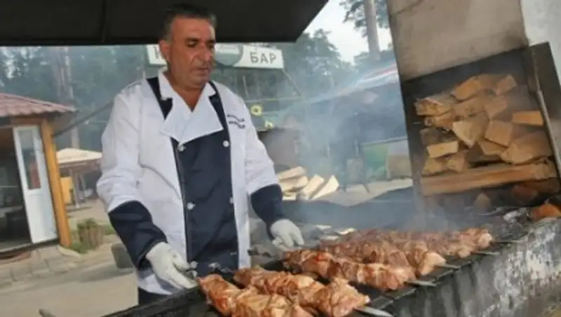 Экологическую ситуацию в Усть-Каменогорске ухудшают шашлычные