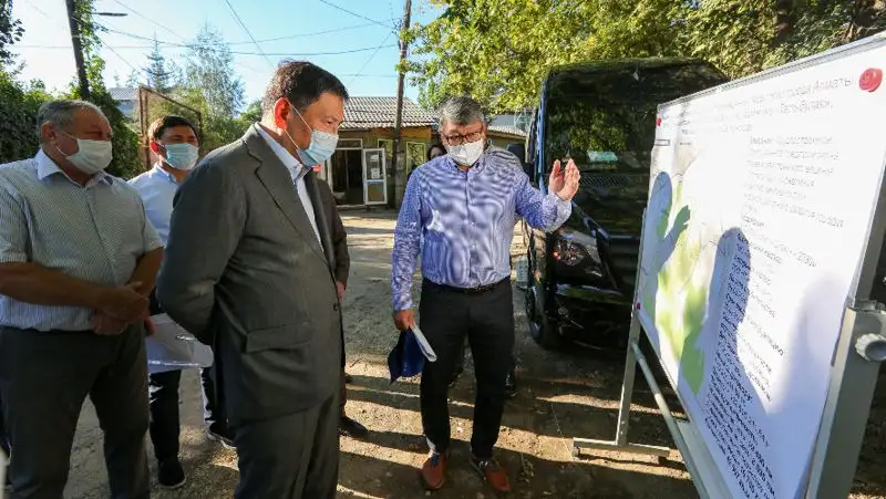 Аким Алматы ознакомился с ходом строительных работ на объектах дорожной инфраструктуры