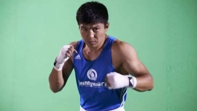 Берик Абдрахманов сразится с узбекским боксером за путевку на Олимпиаду в Рио 