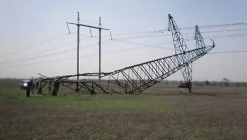 Киев перенес срок возобновления подачи электричества в Крым 