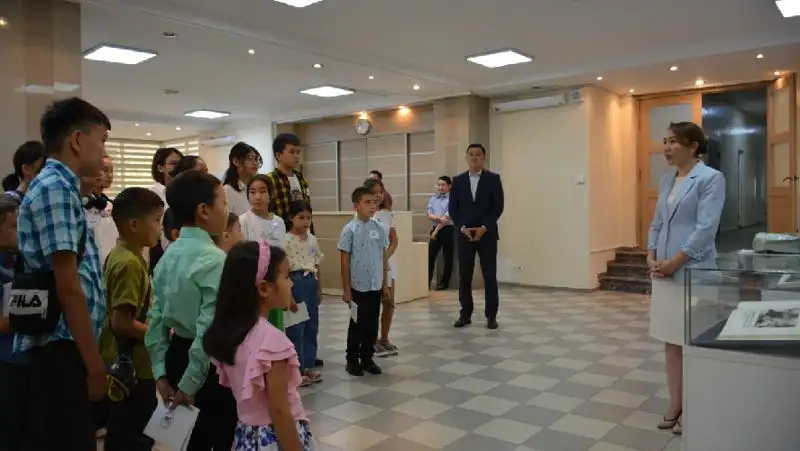 архив президента РК в Алматы, мероприятие для детей, Год Детей, фото - Новости Zakon.kz от 17.08.2022 18:19