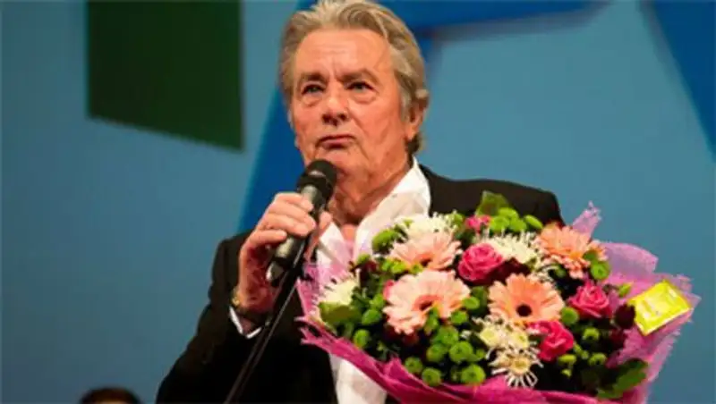 Ален Делон перенес экстренную операцию