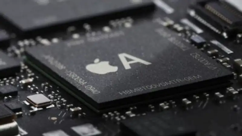 Apple переведет "маки" на собственные процессоры