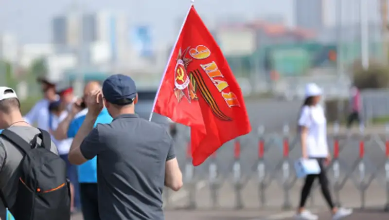 В Нур-Султане в шествии "Бессмертный полк" приняли участие 25 тысяч человек