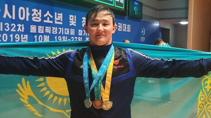 Нургиса Адилетулы стал чемпионом Азии-2023 по тяжелой атлетике