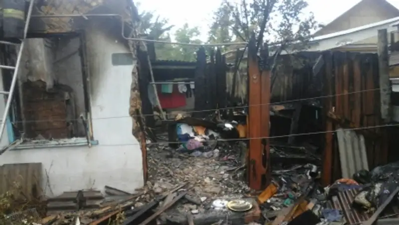 В Алматы в горевшем доме было найдено тело 81-летней женщины