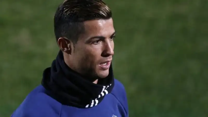 Перес: Роналду покинет "Реал", если за него заплатят 880 млн фунтов