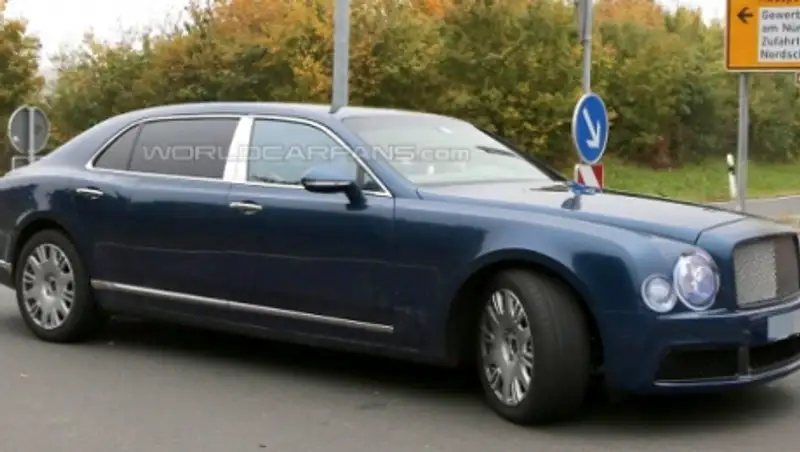 Седан Bentley Mulsanne получит длиннобазный вариант
