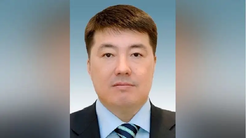 Елбасы переназначил Бисембаева на должность своего помощника