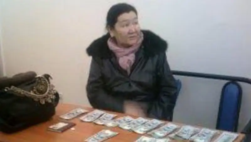 Этнической казашке из Китая вернут конфискованные деньги