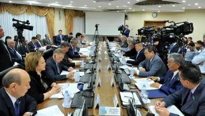 пресс-служба Сената Парламента РК, фото - Новости Zakon.kz от 26.06.2018 18:19