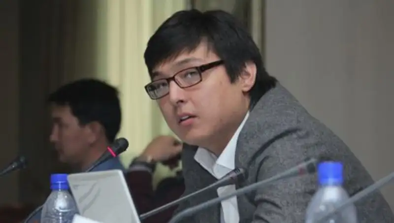 Советник акима прояснил ситуацию вокруг стекольного завода, где "погорел" Бишимбаев