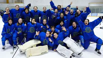 Казахстанские хоккеистки выиграл юниорский чемпионат мира, фото - Новости Zakon.kz от 02.02.2023 06:56