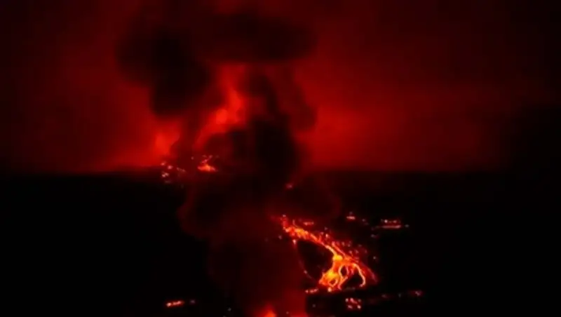 На Галапагосских островах проснулся самый высокий вулкан архипелага – Вольф