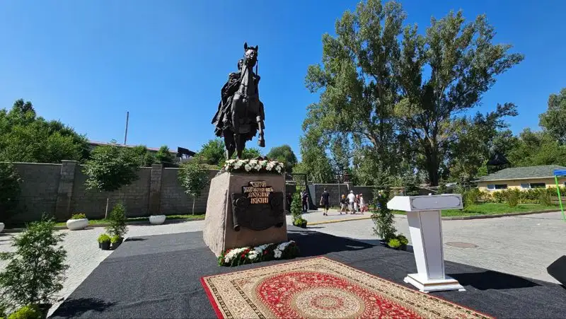 В Алматы открыли памятник Александру Невскому, фото - Новости Zakon.kz от 13.07.2023 12:55