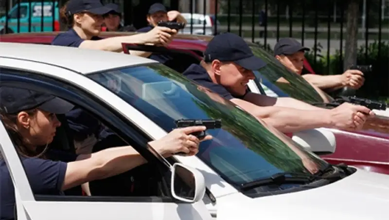 Украинцев будет охранять иностранная полиция